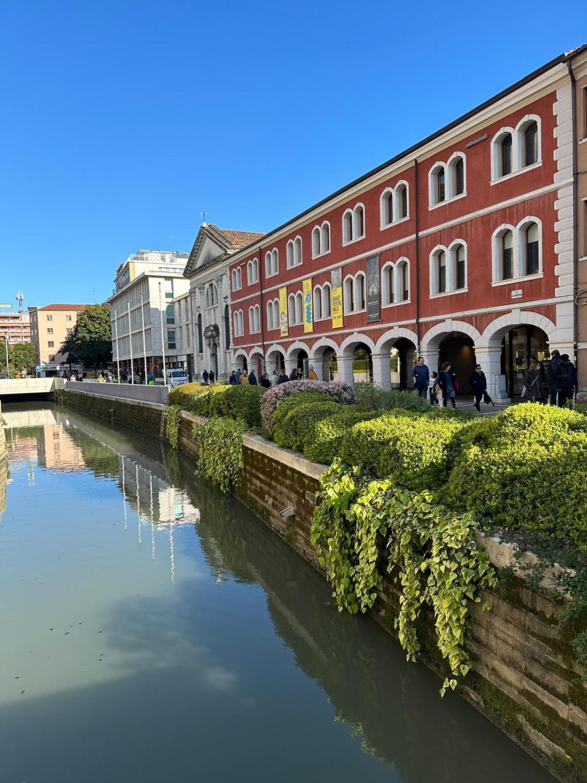 Le Barche66 Venice Apartments Mestre Luaran gambar